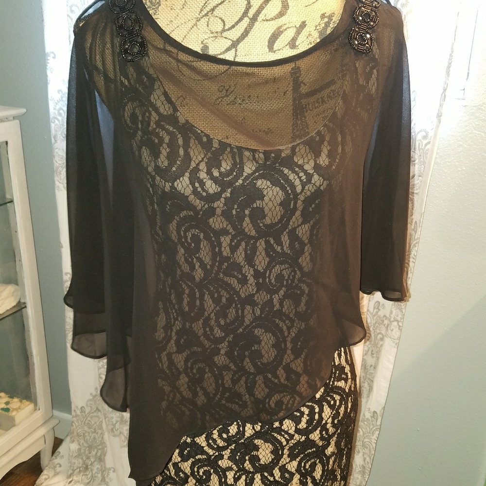 Elegant Evening black laced dress