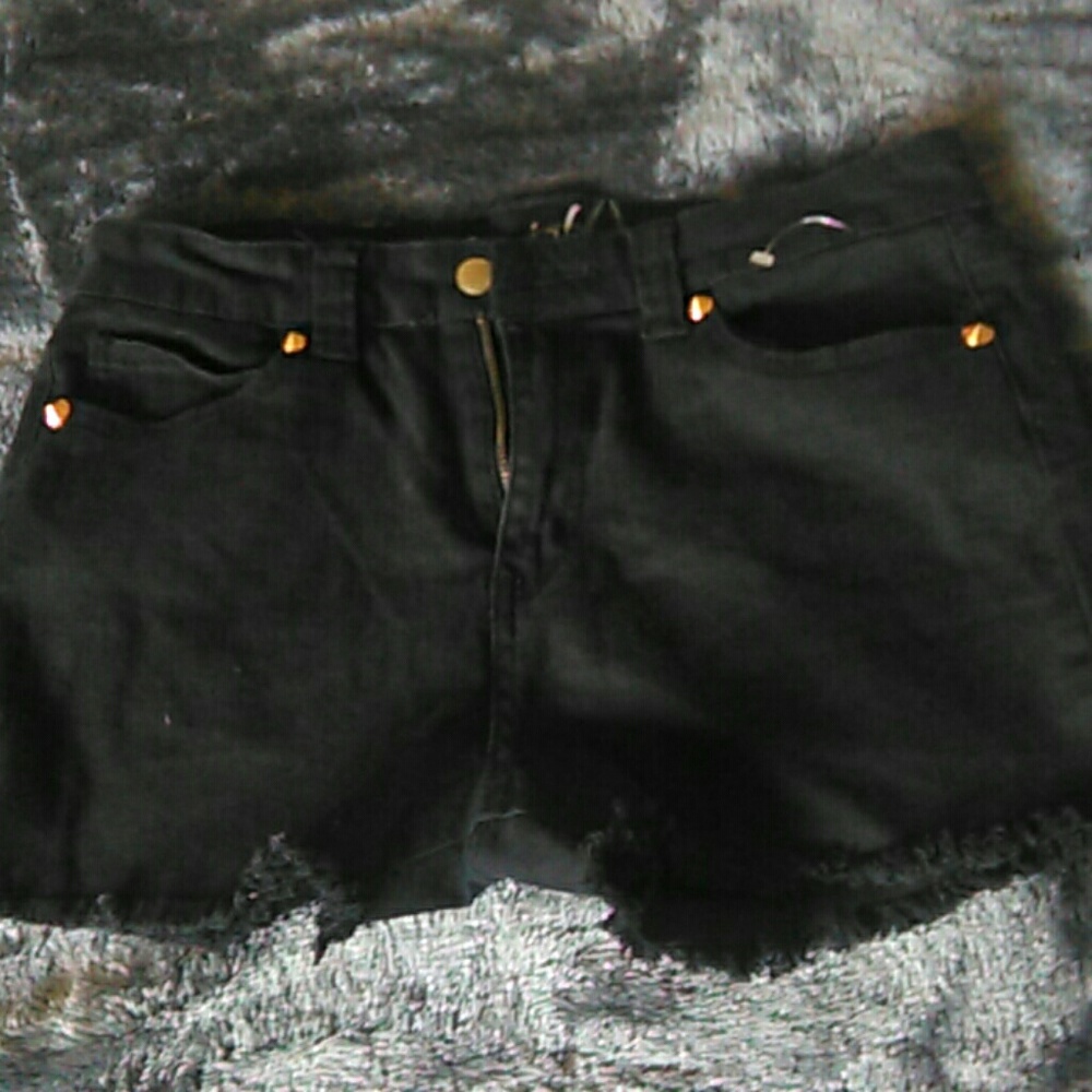 SALE!!New never worn shorts