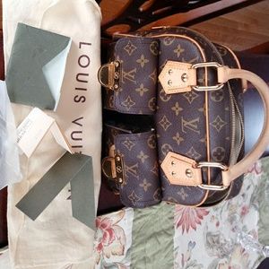 Louis Vitton Manhattan PM