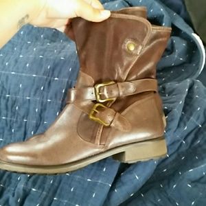 Ladies baretraps booties, size 8.5!