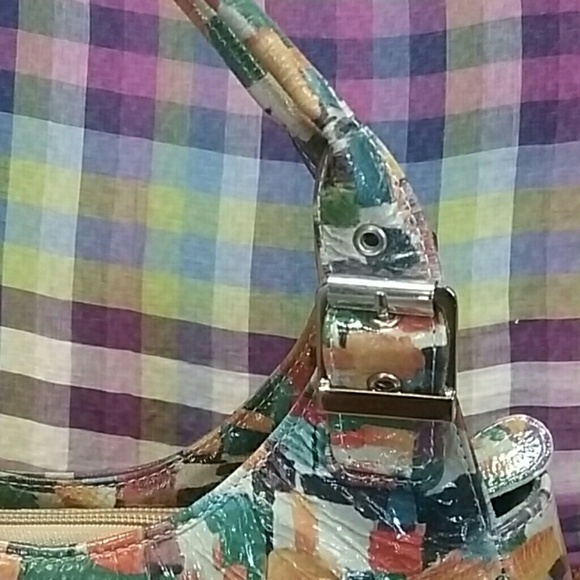 J. RENEE' Graffiti Style Leather Purse - Picture 3 of 7