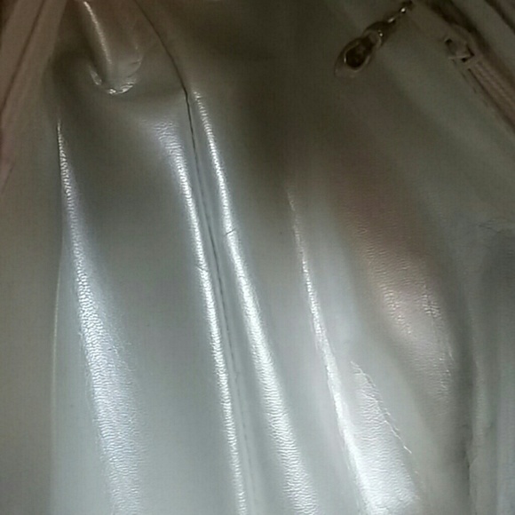 J. RENEE' Graffiti Style Leather Purse - Picture 6 of 7