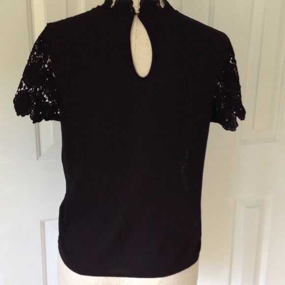 BOGO‼️Black open pattern crotchet top - Picture 2 of 5