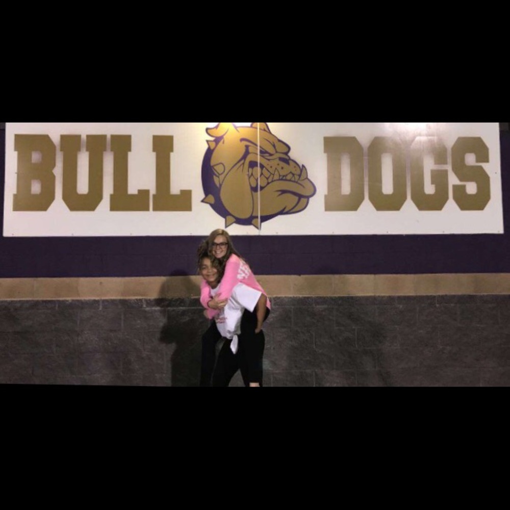 Meet your Posher, Dakota