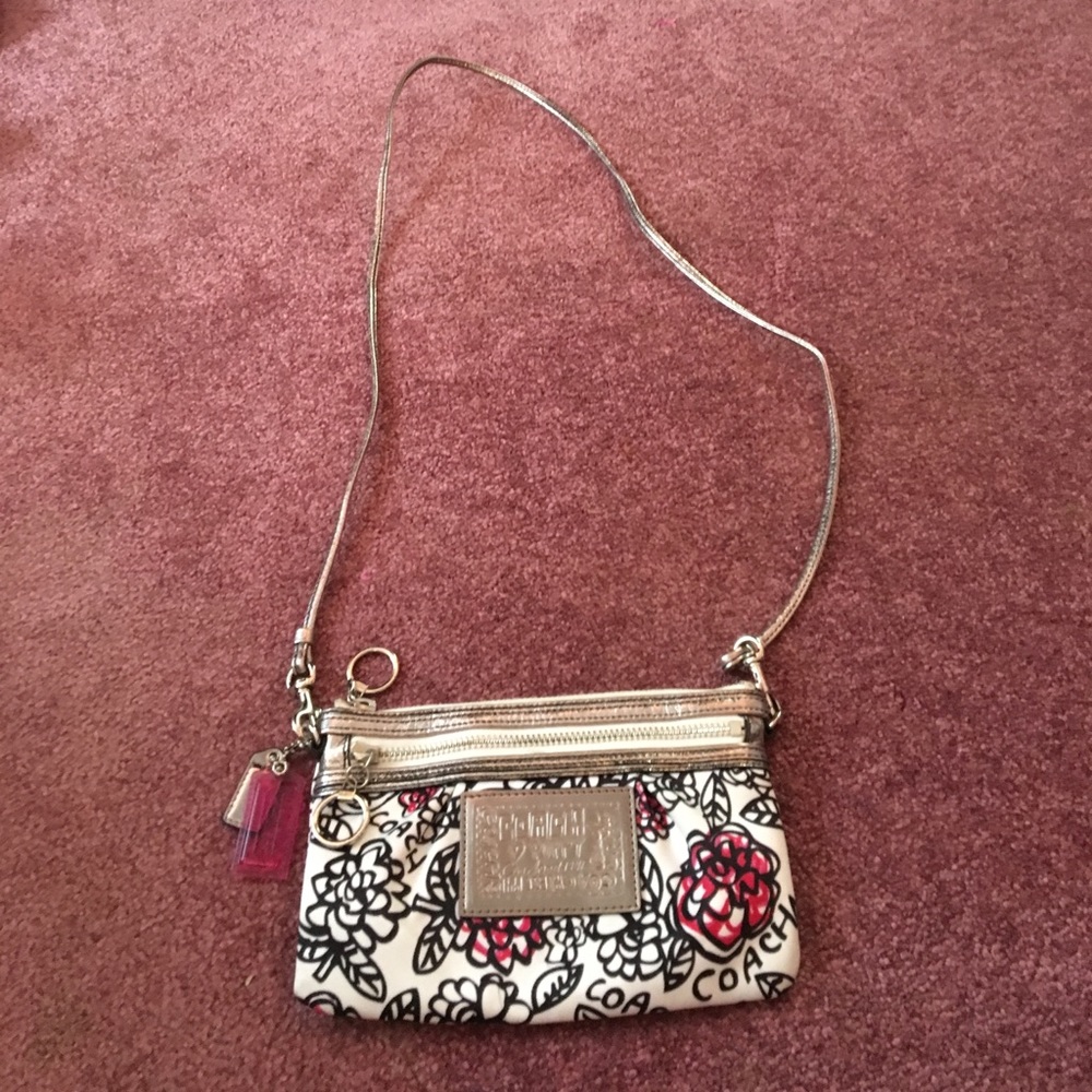 Coach Poppy Crossbody Purse - Picture 4 of 7