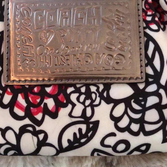 Coach Poppy Crossbody Purse - Picture 7 of 7