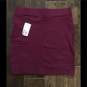 Forever 21 maroon skirt
