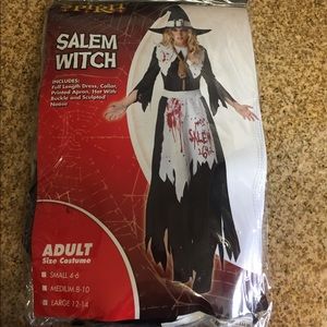 Women’s Salem Witch costume