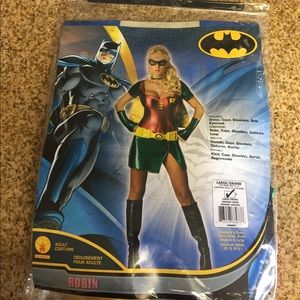 Women’s Robin Costume