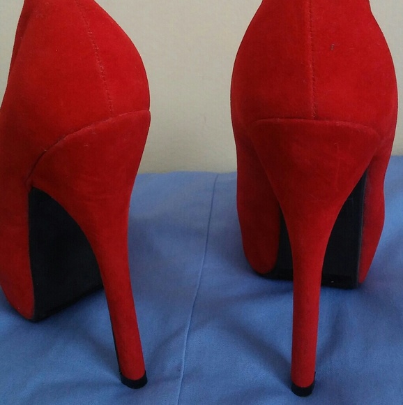 Red Platform Studded Suede Heels Size 6 - Picture 4 of 8