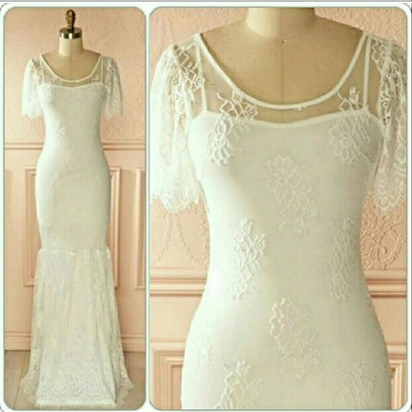 🔥LAST ONE🔥NWOT SNOW QUEEN GOWN - Picture 2 of 5