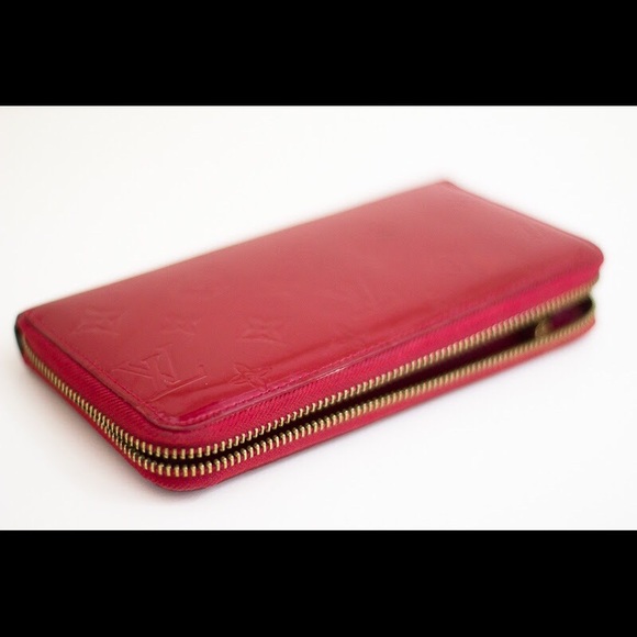 louis vuitton red wallet women's