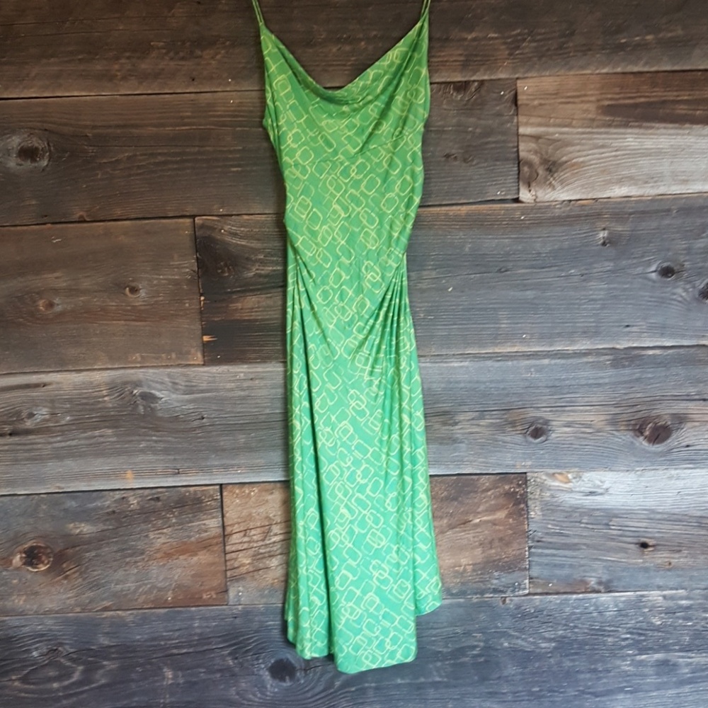 Little green dress, DVF 100% silk
