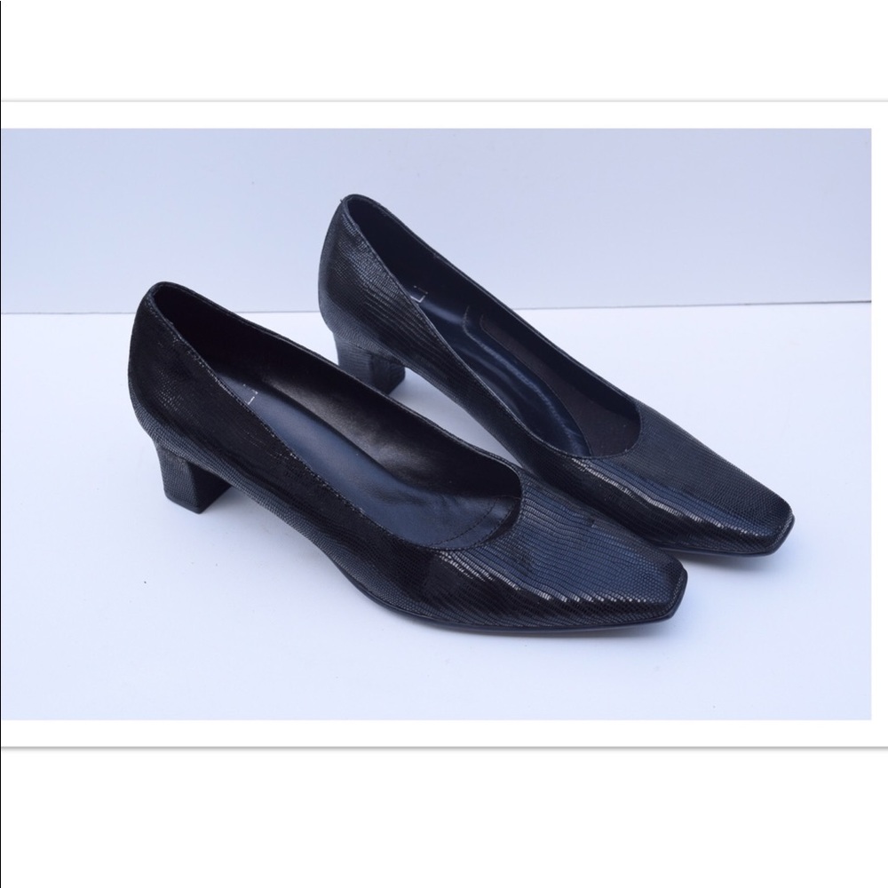 NWOT VanEli low heels - Picture 1 of 8