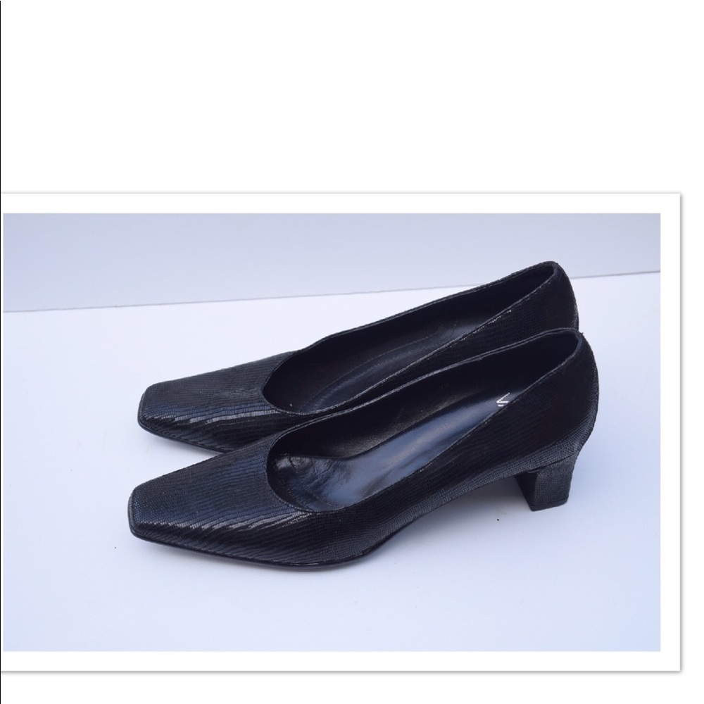 NWOT VanEli low heels - Picture 2 of 8