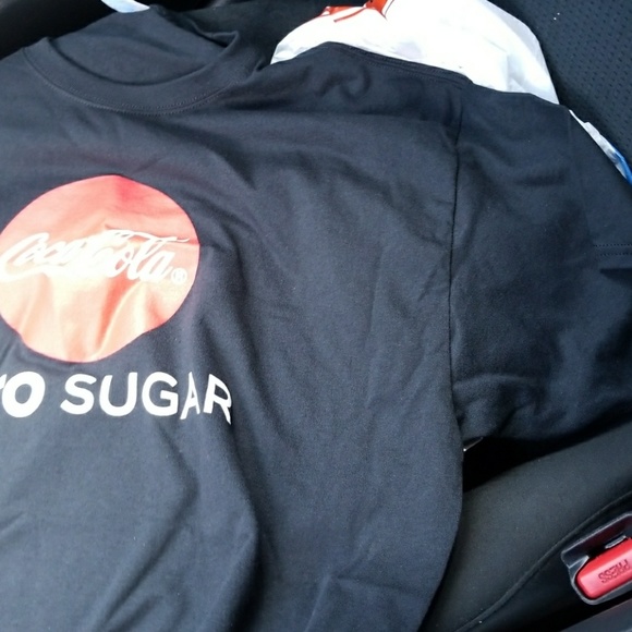 shirt - Picture 3 of 3