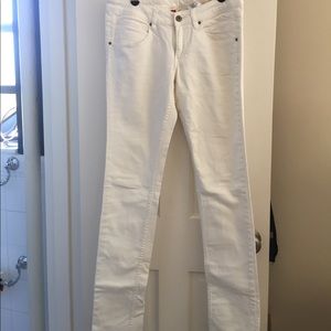 White skinny jeans