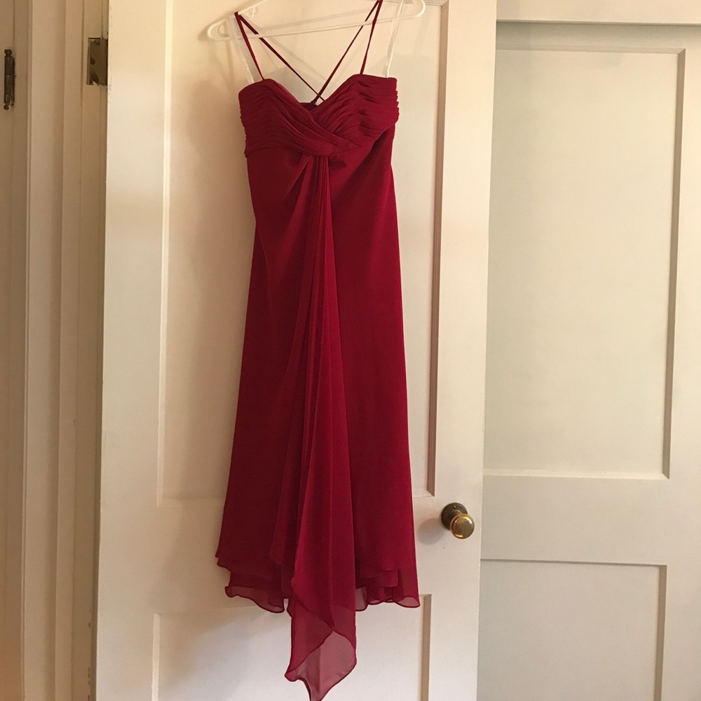 Show-Stopping Red Dress 💃🏻