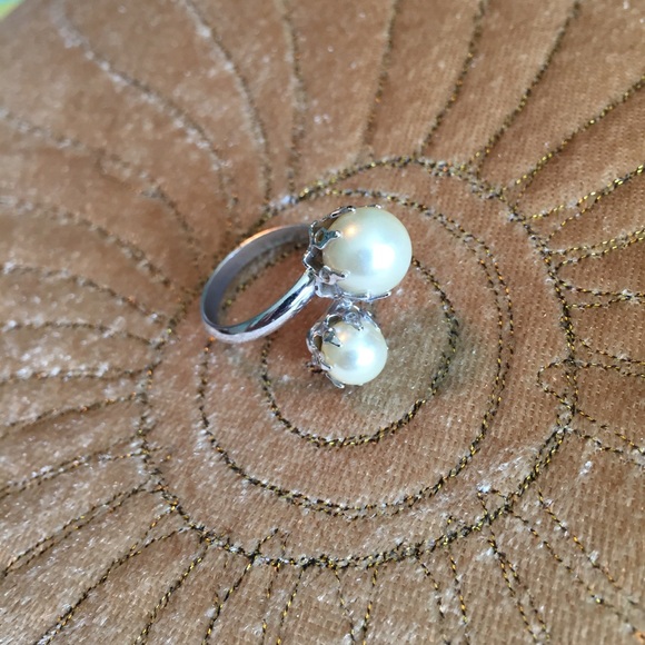 Vintage Faux pearl adjustable ring - Picture 3 of 5