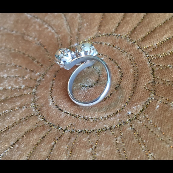 Vintage Faux pearl adjustable ring - Picture 4 of 5
