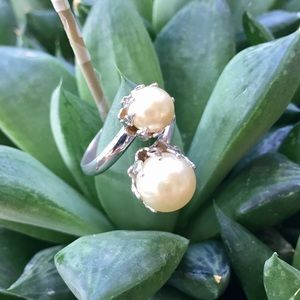Vintage Faux pearl adjustable ring