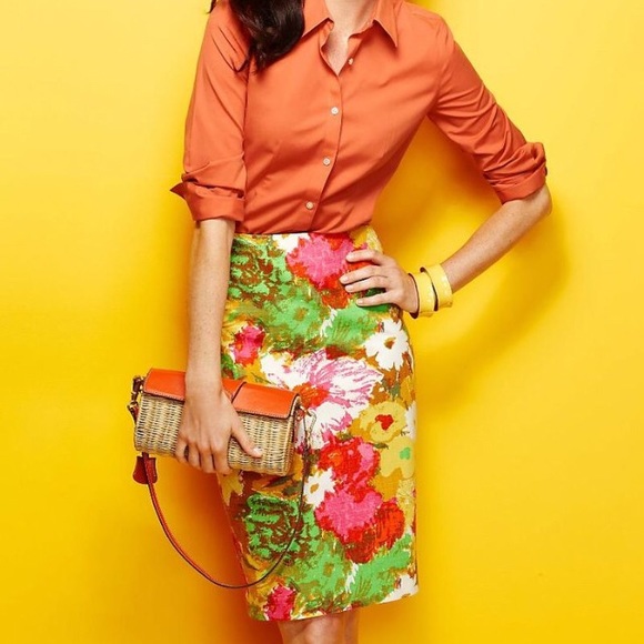 NWT floral pencil skirt - Picture 2 of 4