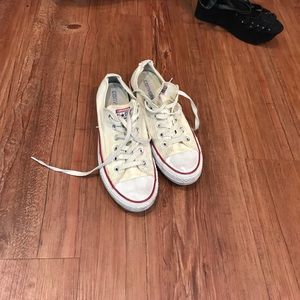 distressed creme lowtop converse