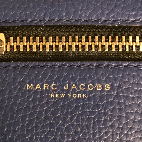 Lovely royal blue Marc Jacobs wristlet!😍 - Picture 3 of 8
