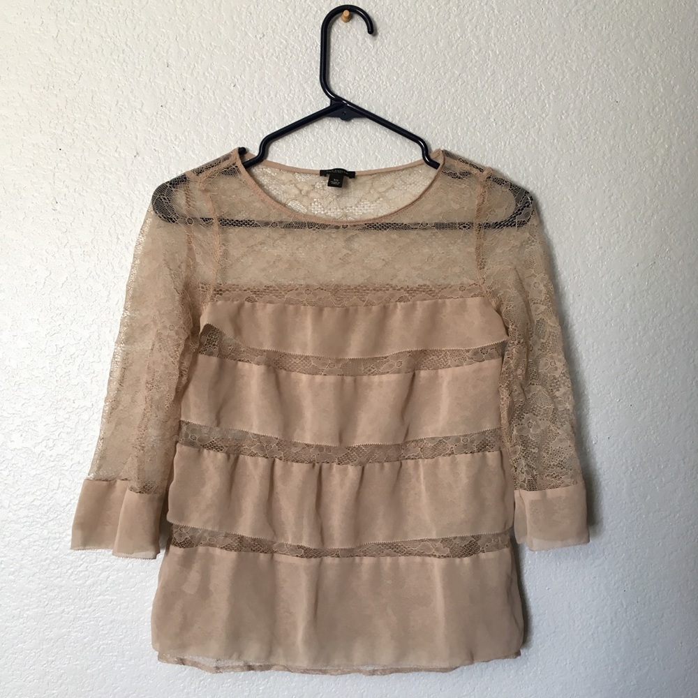Cute tan vintage top.