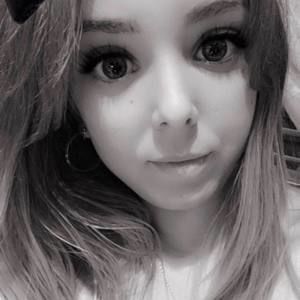 Meet your Posher, Elaine