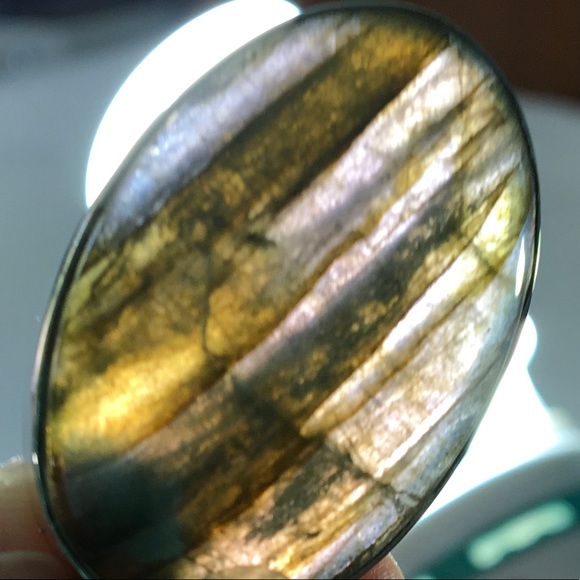 Labradorite Pendant set in .925 Silver (E) - Picture 2 of 7