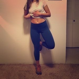 Lulu lemon cropped wunder under