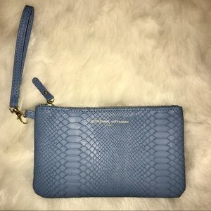 Adrienne Vittadini Studio Clutch/Portable Charger