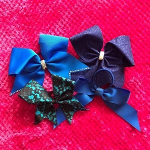 Blue cheer bows