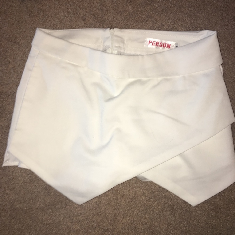 White asymmetric skirt