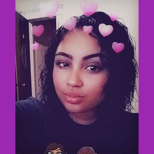 Meet your Posher, Deziree