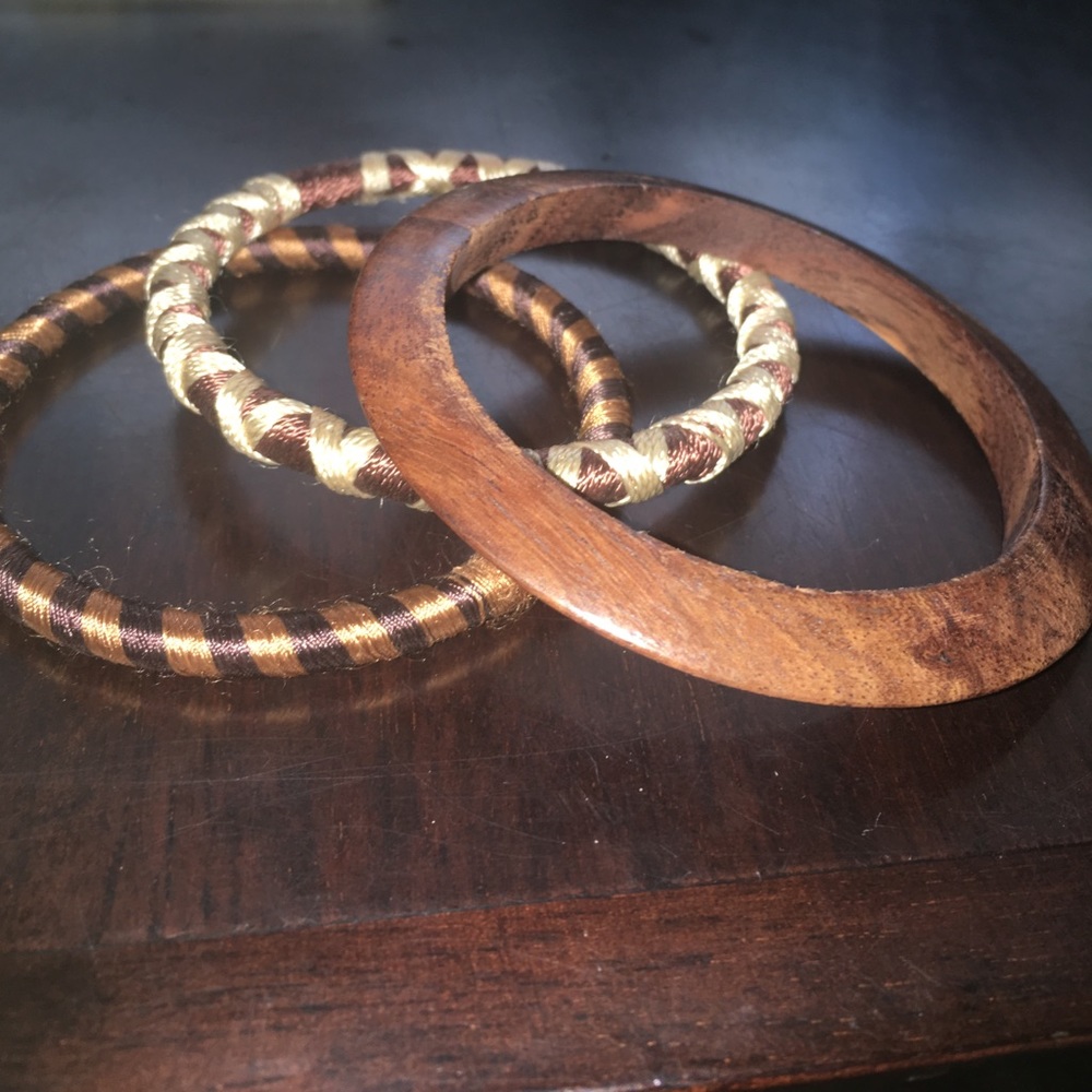 Wooden / brown bracelets bundle