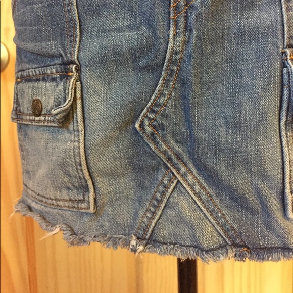 Levi’s Denim distresses mini EUC - Picture 7 of 8