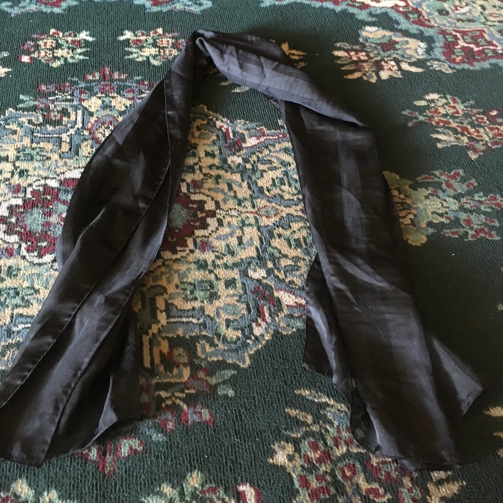 Scarf - Picture 1 of 3