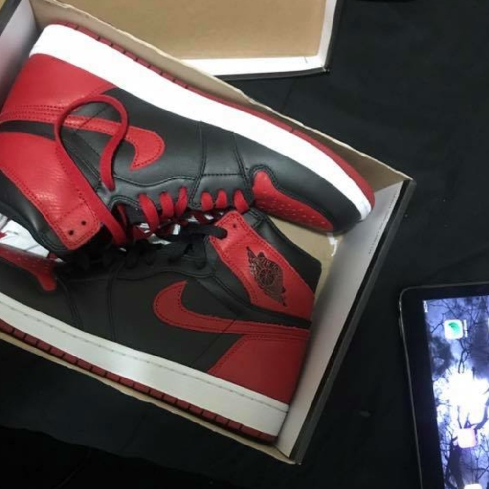 Air Jordan banned 1s