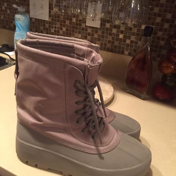 Yeezy Boot Moonrock - Picture 3 of 4