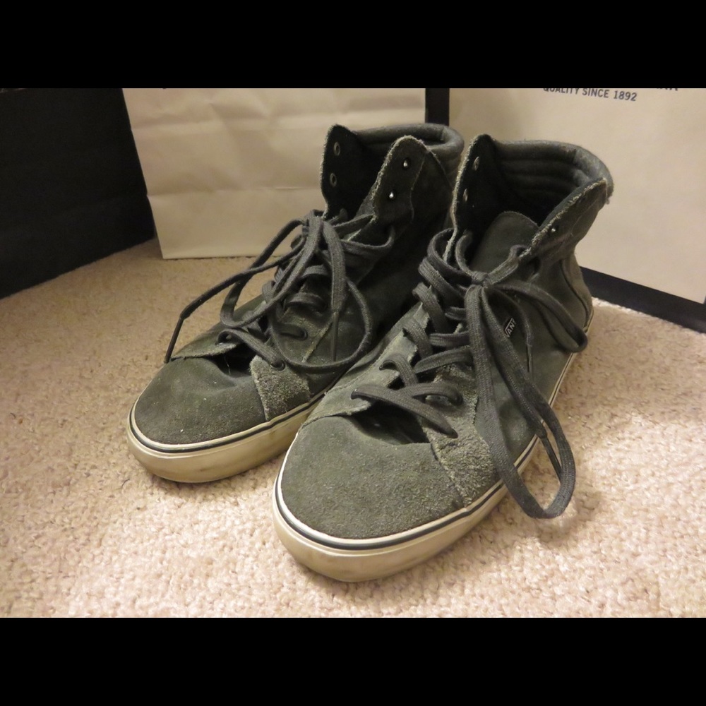 VERY NEW SPECIAL EDITION Vans suede shoes