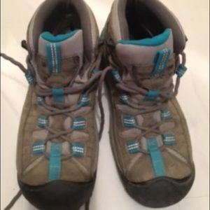 Keen Targhee II Mid Hiking boots GoreTex size 8