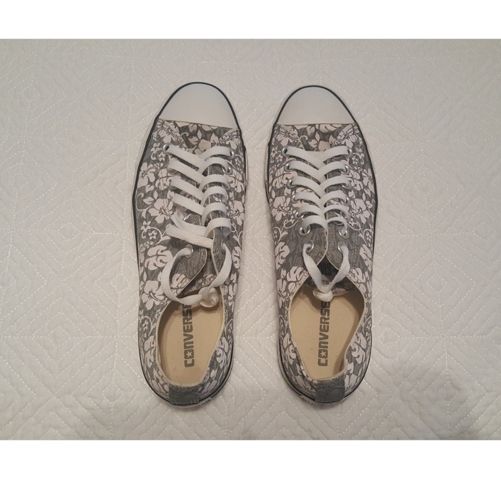 Hibiscus Print Converses