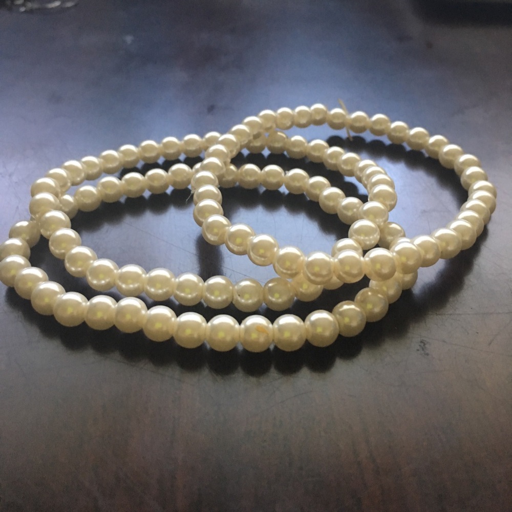 Fake pearl bracelets