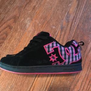 Black and pink DCs