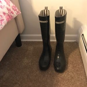 Henri Bendel Rainboots