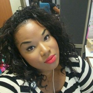 Meet your Posher, Karla