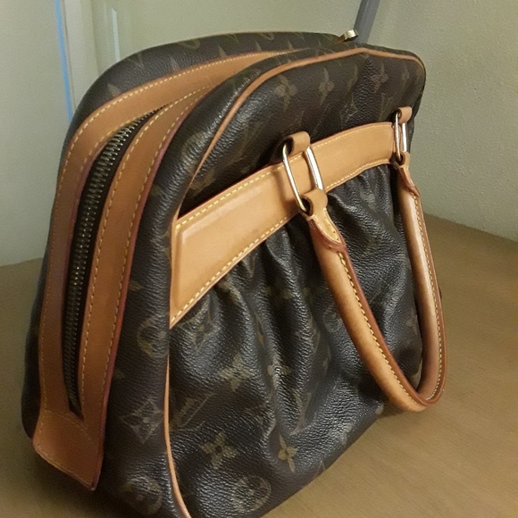 AUTHENTIC LOUIS VUITTON - Picture 3 of 4