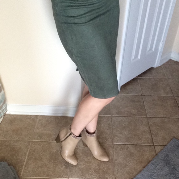 NWOT Faux Suede Midi Skirt in Various Colors - Picture 8 of 8